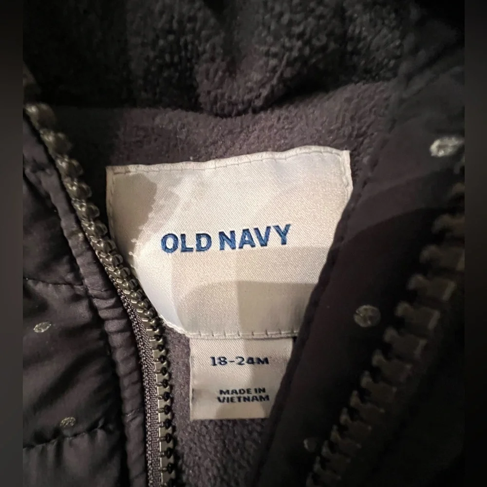 OLD NAVY BABY’s UNISEX PUFFER JACKET  W/HOOD.  GRAY W/ SILVER DOTS. 18-24 MONTHS
